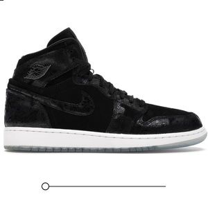 Jordan 1 Retro High Heiress Black Suede (GS)